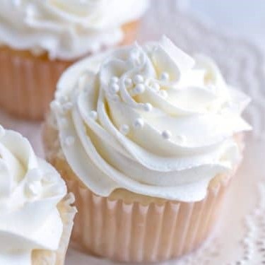 Supreme Snow White Vanilla Frosting 1kg